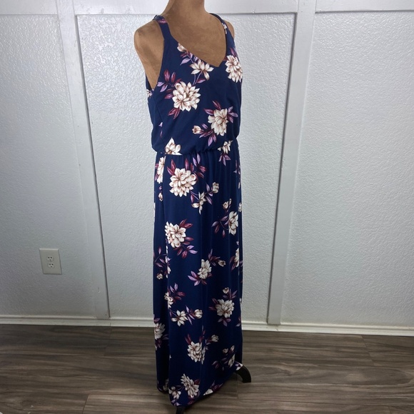 Nine Britton Navy Floral Maxi Dress with Strappy Back — Size Small - Picture 3 of 9